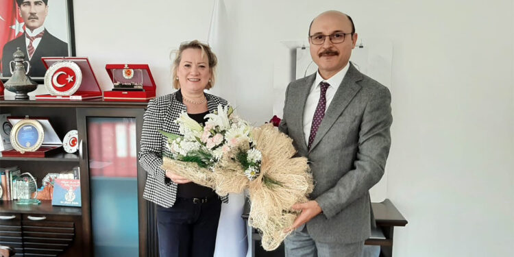 Genel Başkan Talip Geylan, Kadın Hareketi Derneği Genel Başkanı Mine Bayram’ı Ziyaret Etti.