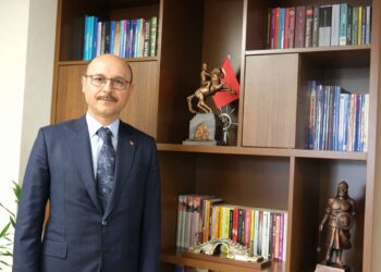 Yeni Açılan En Az Bir Okula 100. Yıl Cumhuriyet İlkokulu/Ortaokulu/Lise İsmi Verilsin!