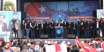 “CUMHURİYETİN KALBİNDEN EMEĞİN YÜZYILINA YÜRÜYORUZ” DİYEREK 1 MAYIS’I ANKARA’DA KUTLADIK
