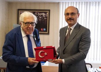 AZERBAYCAN YAZARLAR BİRLİĞİ BAŞKANI, TÜRK VE DÜNYA EDEBİYATININ YAŞAYAN BÜYÜK ÜSTADI ANAR RIZAYEV’DEN GENEL BAŞKANIMIZA ZİYARET