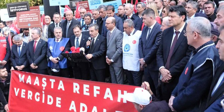 BÜTÇE GÖRÜŞMELERİ ÖNCESİNDE TBMM ÖNÜNDE EK ZAM VE REFAH PAYI İSTEDİK!